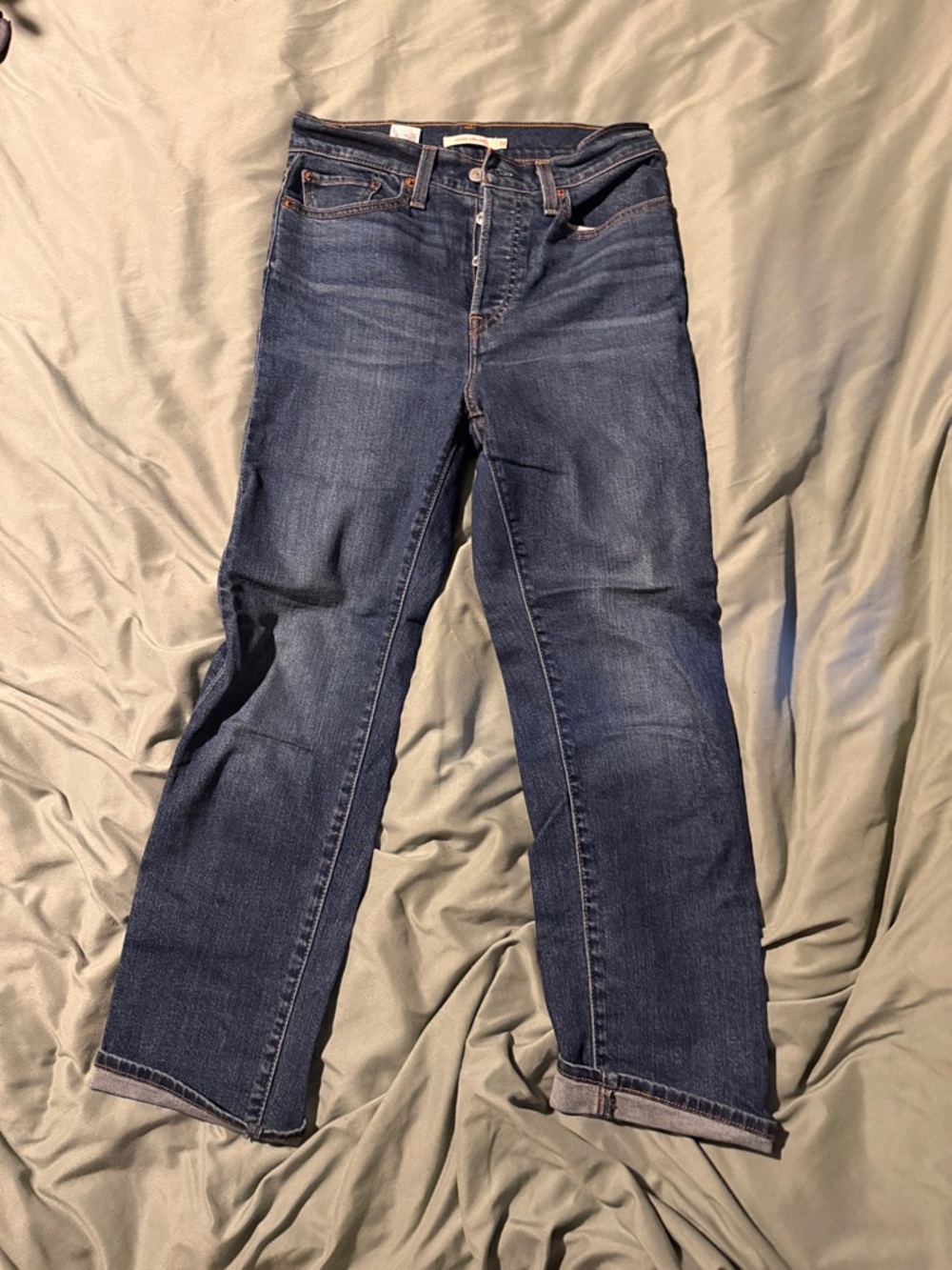 Levi’s women’s Wedgie Straight Dark Wash Leg Jeans